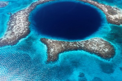 Know amazing thing about Great Blue Hole Cave