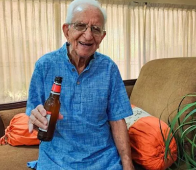 Learn the real way of living with this 90-year-old man in lockdown