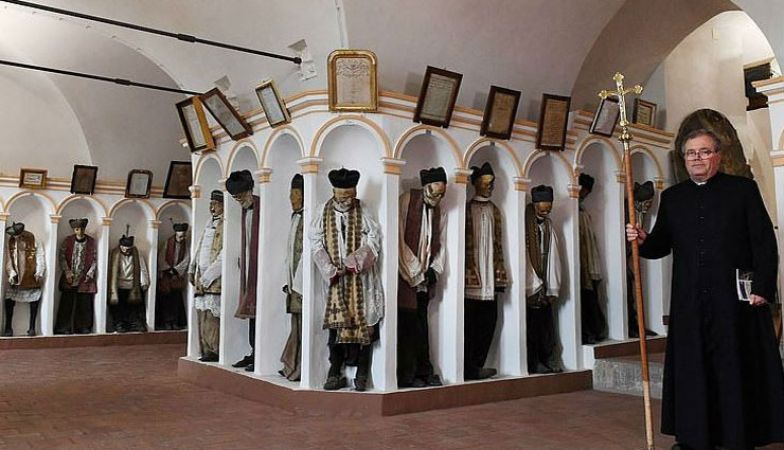 इटली के म्यूजियम में लगी 8 हजार लाशों की प्रदर्शनी