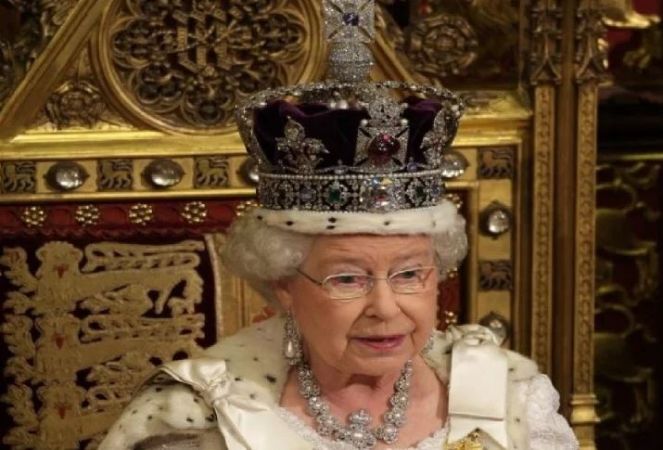 ब्रिटेन की महारानी को चाहिए नौकर, सैलरी मिलेंगी 26 लाख रु