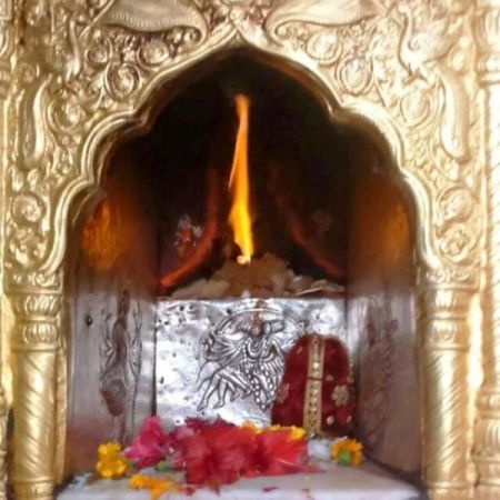 Every time blew fire flows, this temple's Goddess, know it's secret