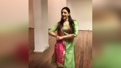 Video : इस खूबसूरत लड़की ने किया बेहद ही शानदार डांस