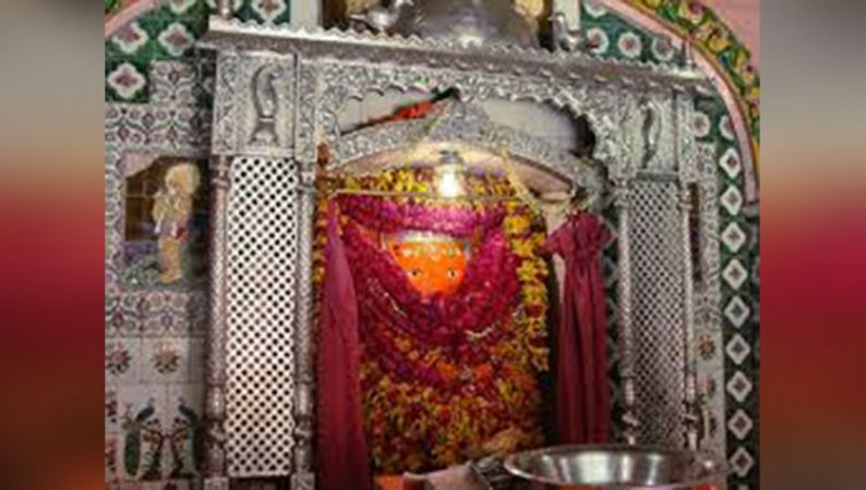 इस मंदिर में उतरा अपने आप भगवान हनुमान का चोला लोग कह रहें चमत्कार