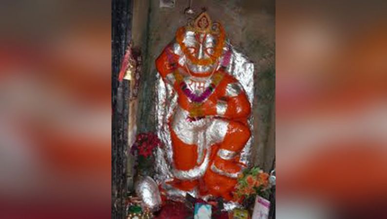 इस मंदिर में उतरा अपने आप भगवान हनुमान का चोला लोग कह रहें चमत्कार