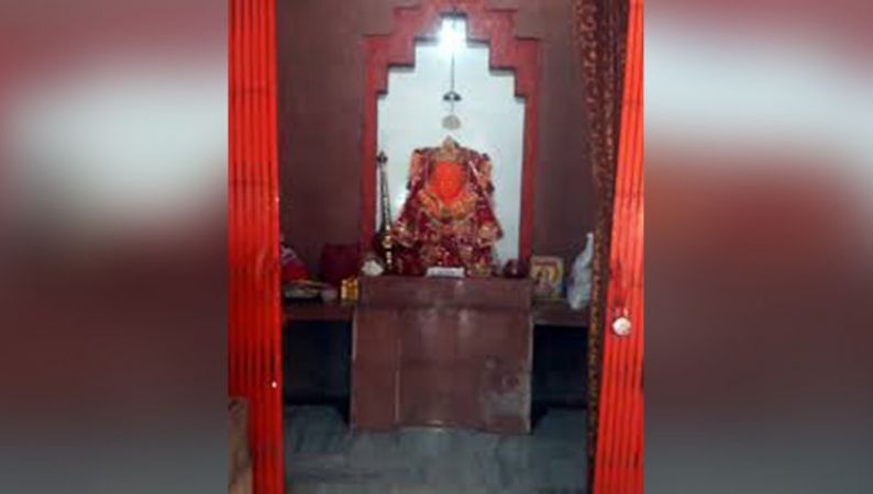 इस मंदिर में उतरा अपने आप भगवान हनुमान का चोला लोग कह रहें चमत्कार