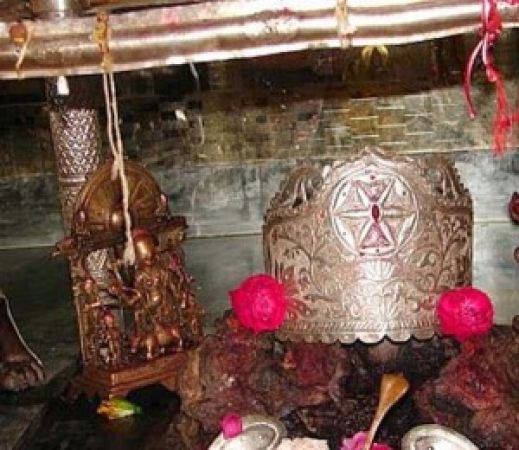 इस मंदिर में सोने से होती है संतान की प्राप्ति