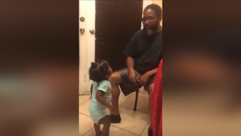 Video : सुनिए इस बच्ची की रैप ABCD जो बहुत ही क्यूट है