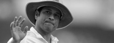 Sports stars greet God of Cricket on his birthday