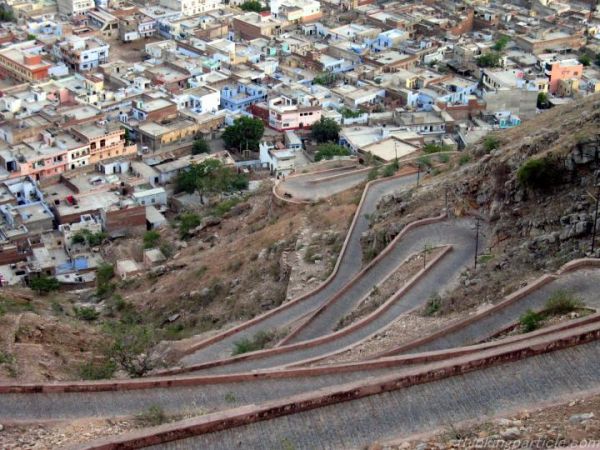 क्यों माना जाता है आज भी नाहरगढ़ का किला खौफनाक