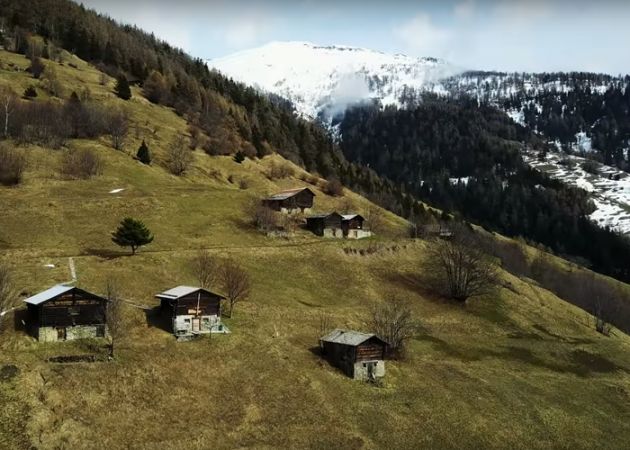 स्विट्जरलैंड के इस गांव में बसने के लिए सरकार देती है पैसे