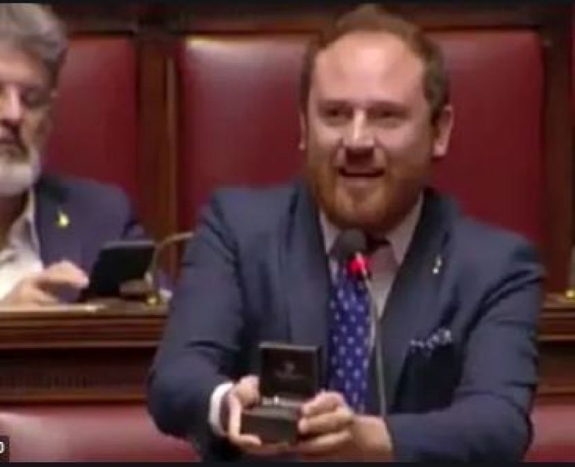 MP proposes his girlfriend in middle of Parliament Debate