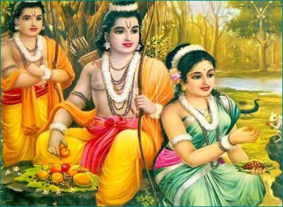 Why Goddess Sita wore yellow clothes during 14 years of exile