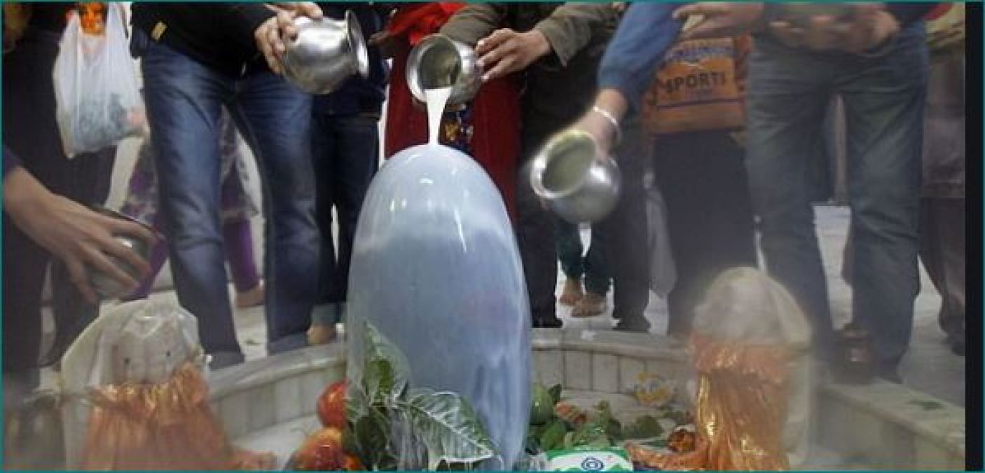 यहाँ हैं शिव भगवान का पारदर्शी शिवलिंग, पाना चाहते थे अंग्रेज भी