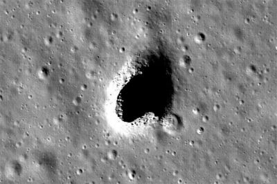 वैज्ञानिकों को चाँद पर मिली इतनी बड़ी गुफा