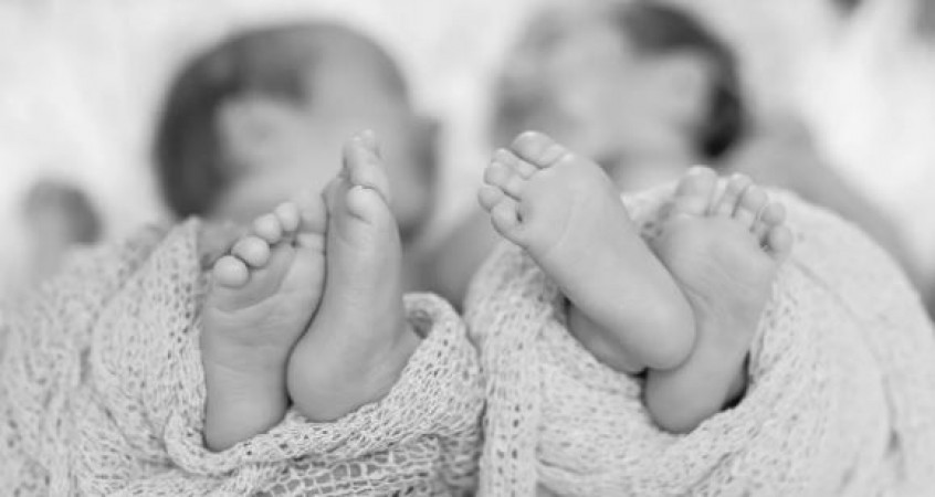 19-year-old girl gave birth to twins, both their fathers are different