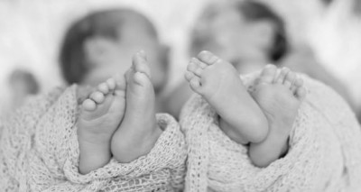 19-year-old girl gave birth to twins, both their fathers are different