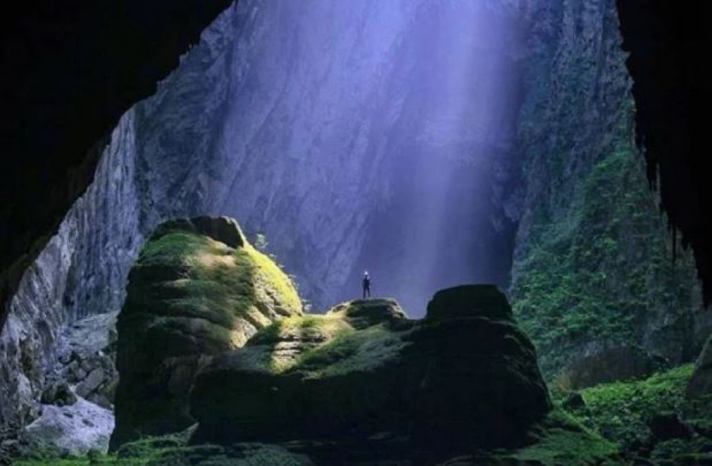 World's longest cave consists of  trees, plants, river and clouds