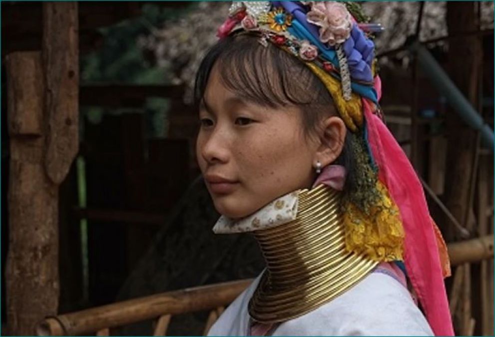 Thailand's long-necked women tribe hit by COVID19