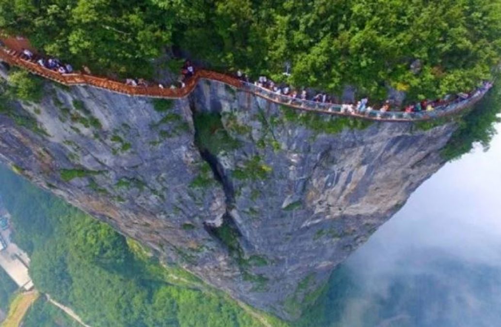 This is the world's most dangerous bridge, whose pictures will only create fear in you
