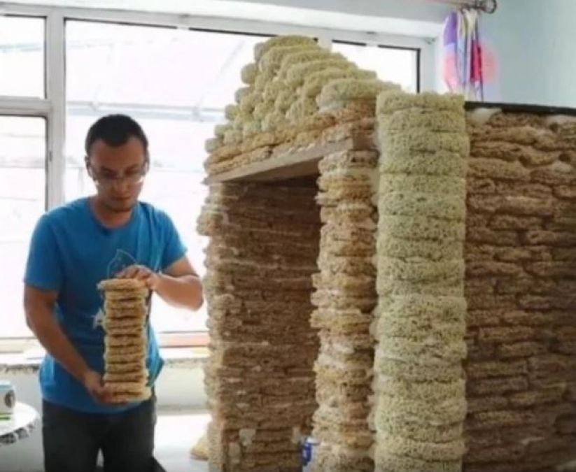 China Man Builds Children’s Playhouse Out of 2,000 Packets of Instant Noodles