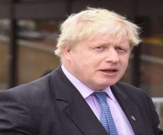 Corona infected UK PM Boris Johnson, admitted to hospital