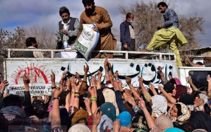 Pakistan desperate for food grains during Ramadan, yet secretly sending flour to Afghanistan!