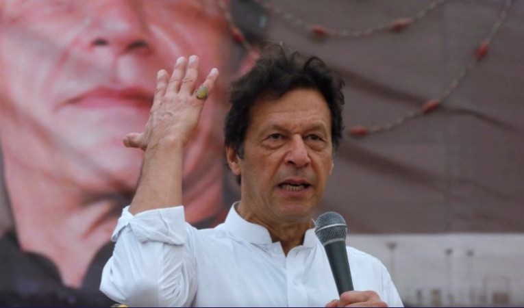 Pakistan PM Imran Khan praises India amid political crisis in the country