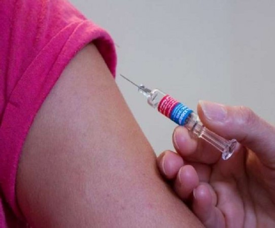 अमरीका और चीन ने तेज की कोविड-19 वैक्‍सीन पर अपनी रिसर्च