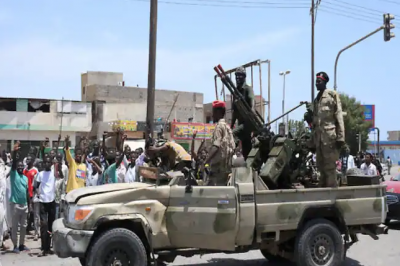 सूडान में सत्ता की लड़ाई, सेना और अर्धसैनिक बलों में खुनी संघर्ष, अब तक 97 की मौत