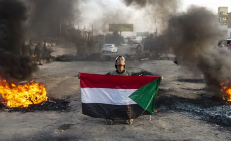 आखिर क्यों जल रहा सूडान ? अब तक 200 से अधिक लोगों की मौत, 1800 घायल