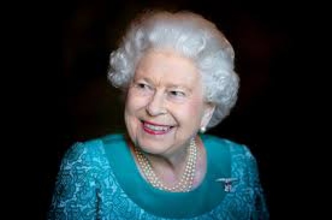 कोरोना के कारण कुछ इस तरह ब्रिटेन की महारानी ने मनाया अपना जन्मदिन