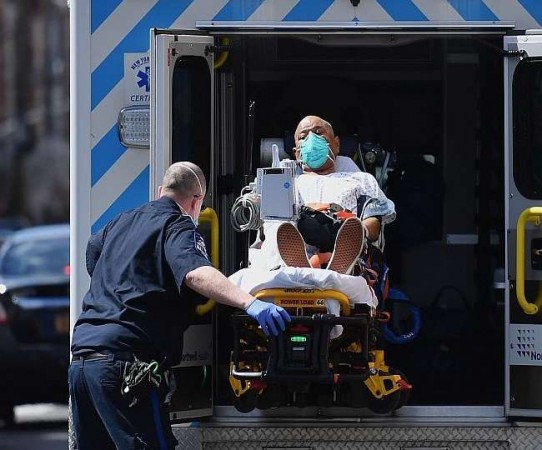 Corona outbreak in America, death toll crosses 53 thousand