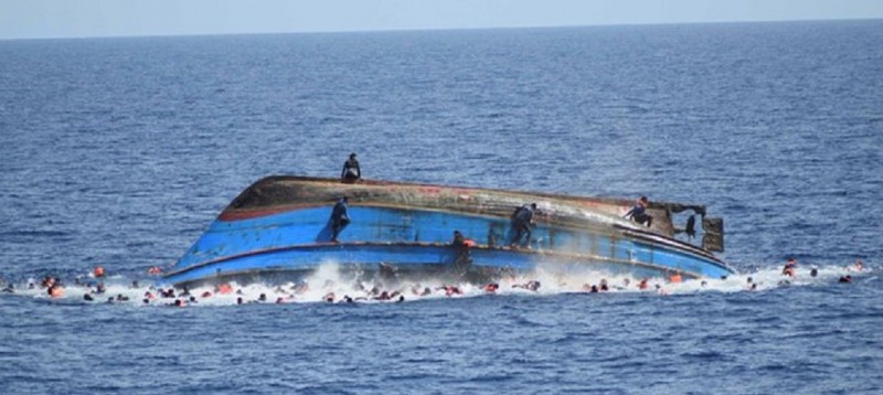 Returning after celebrating Eid holidays, suddenly the boat capsized and 11 people died, 9 still missing