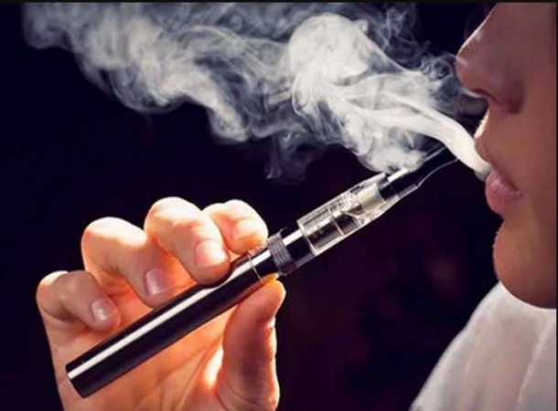 शोध में हुआ खुलासा, ई-सिगरेट के सेवन से हो सकता है कोरोना