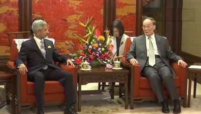 चीन के उपराष्ट्रपति वांग चिशान से मिले एस. जयशंकर, किया भारत-चीन मीडिया फोरम का उद्घाटन