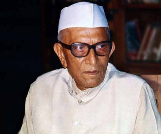 Morarji Desai is the only person honoured with Bharat Ratna and Nishan-e-Pakistan