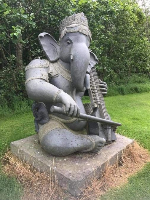 आयरलैण्ड के पार्क में दिखी गणपति बाप्पा की अद्भुत प्रतिमा