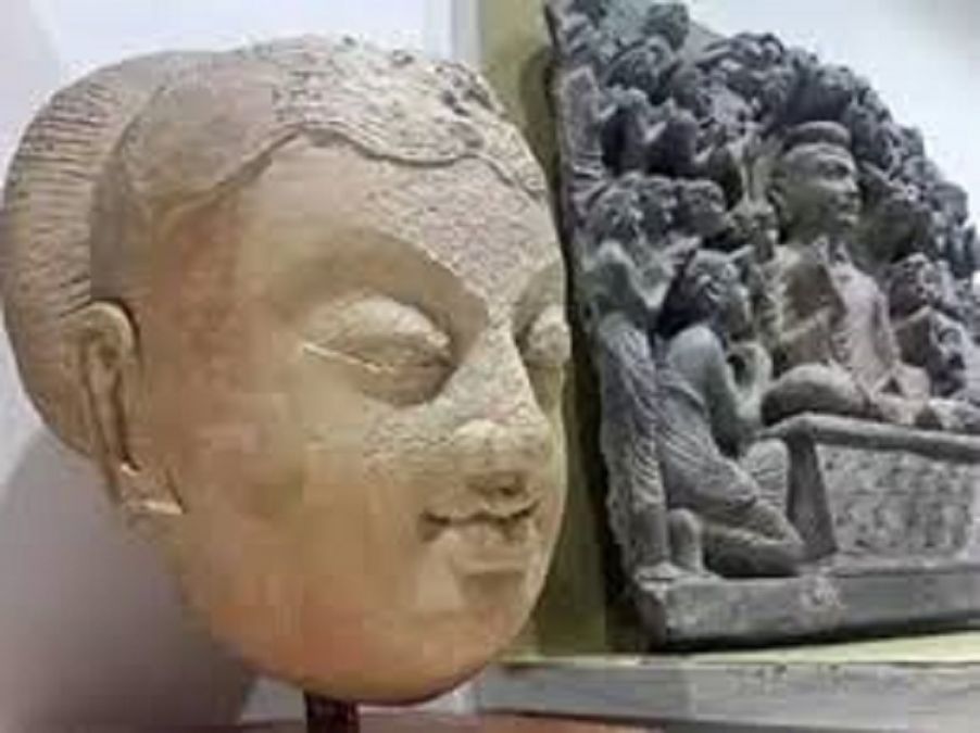 Rare statue of Lord Buddha kept in the museum of Islamabad