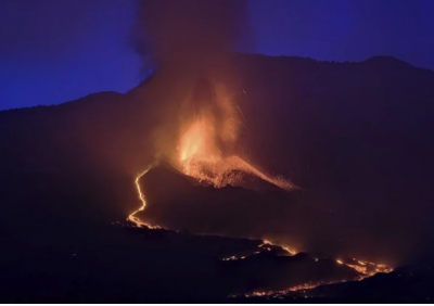 इंडोनेशिया में फटा ज्वालामुखी, गई 13 लोगों की जान
