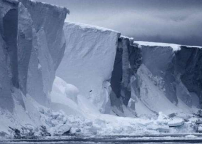 तेजी से बढ़ रही आर्कटिक में गर्मी, वैज्ञानिकों ने आने वाले खतरे के लिए किया आगाह