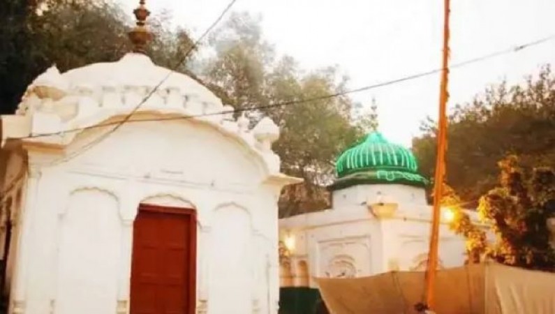 Fundamentalists locked the historical Gurudwara by calling it a 'mosque'