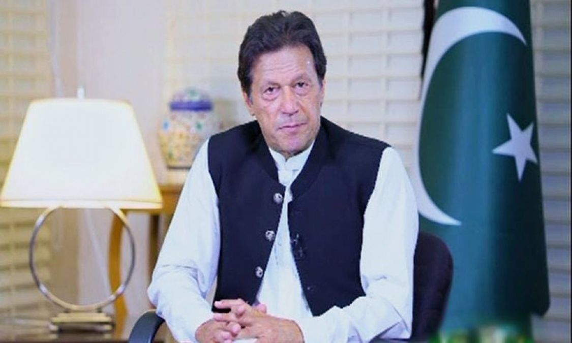 Pak PM supports death sentence for 'blasphemous' lecturer