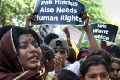 Pakistan: Hindu girl says in court, 'Islam not accepted, forced me to marry'