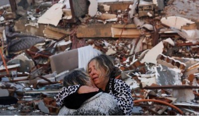 Death toll rises to over 21,000, many still feared trapped under the debris