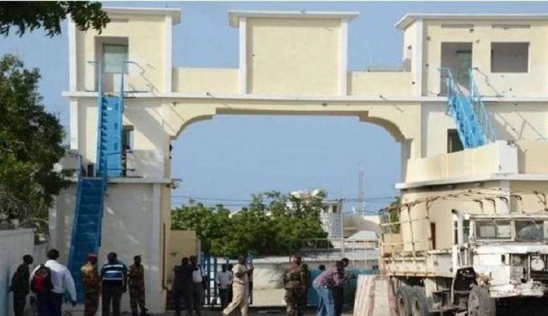 Terrorist attack in Somalia, suicide bomber detonated near Parliament House