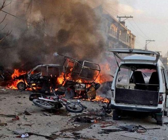Pakistan: 1 policeman killed 2 injured in IED blast