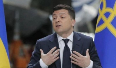 'Don't offer me, give me arms', Ukraine's President rejects US offer amid Russian attack