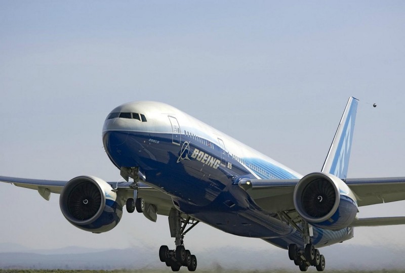 आखिर क्यों कराई गई बोइंग 777 यात्री विमान की आपातकाल लैंडिंग