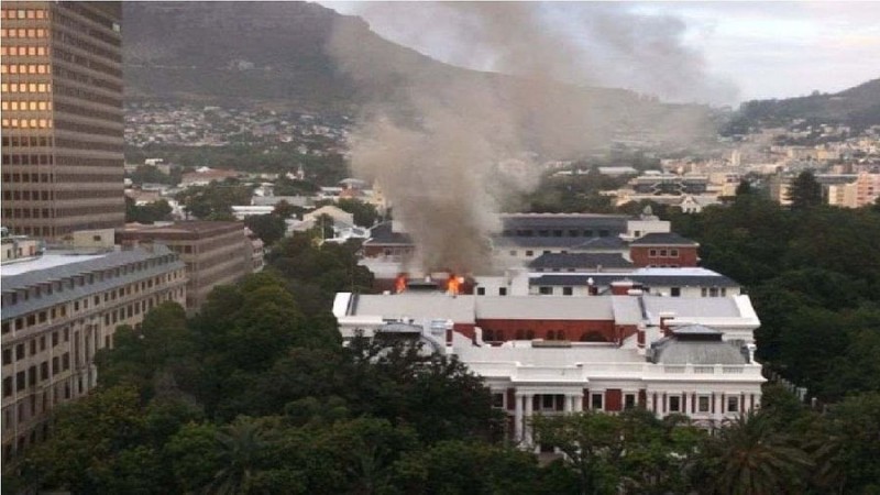 Fire breaks out in Parliament, chaos erupts