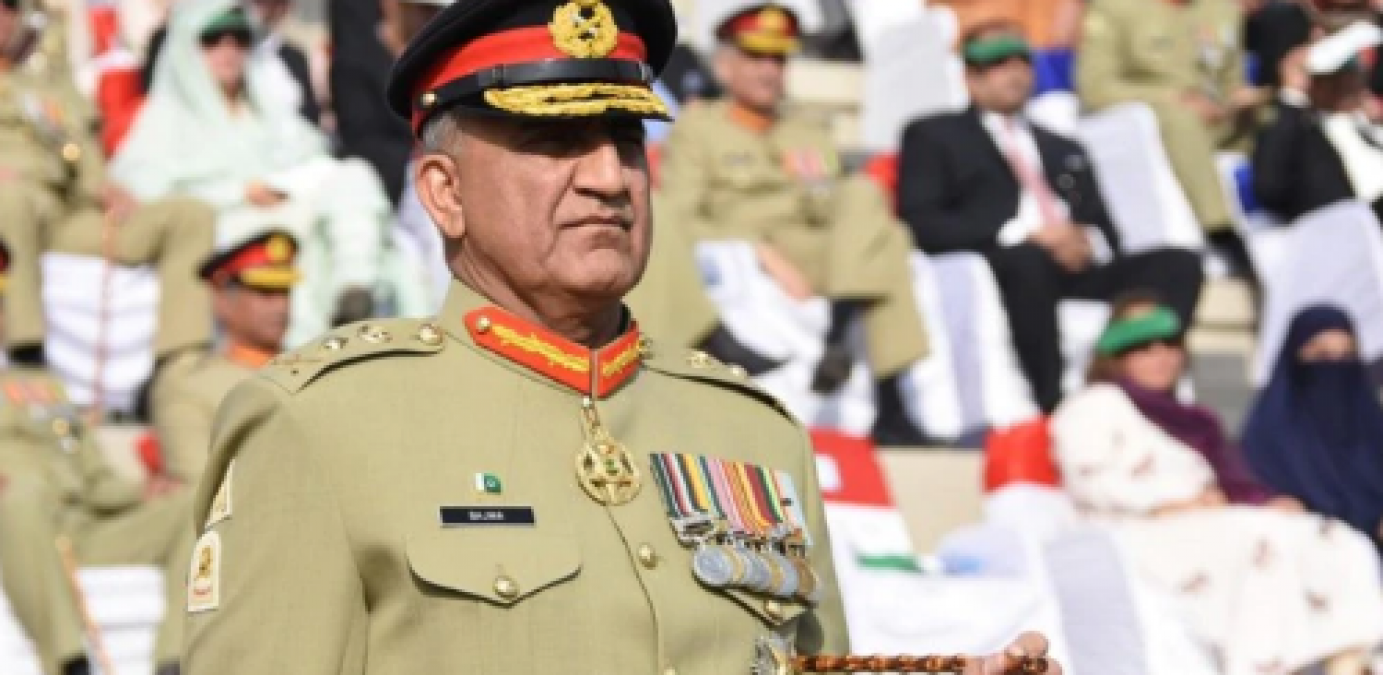 Imran Khan plays new claim to keep Army Chief General Bajwa in position